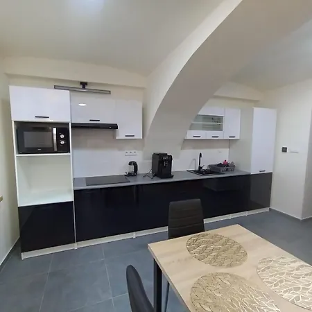 Sebastian Apartman *